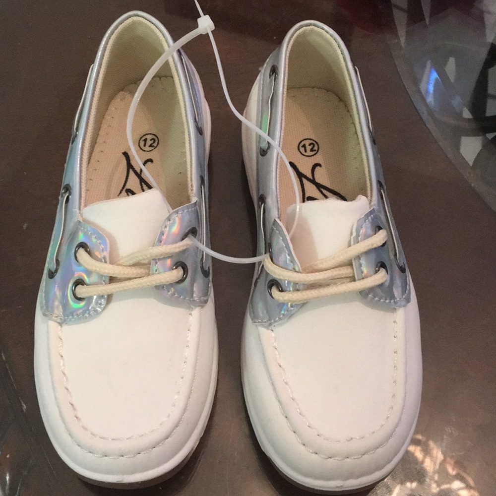 NWOT Lia toddler girls’ sz 12 Boat Shoes